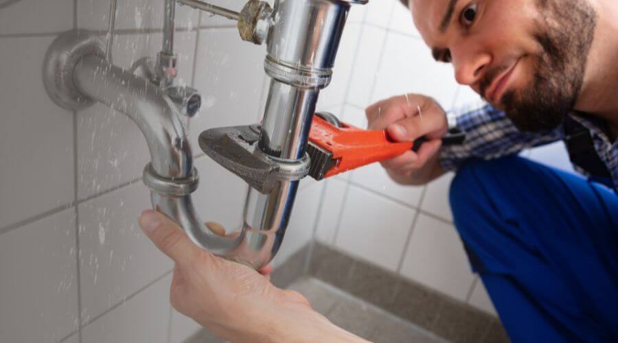 Expert burst pipe repair services in Grays Knob, KY